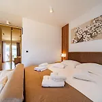 Vrgorac 4*