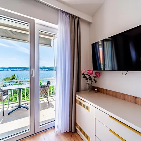 krevet i doručak Vrgorac 4*