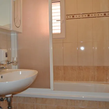 Bed and breakfast Vrgorac 3*