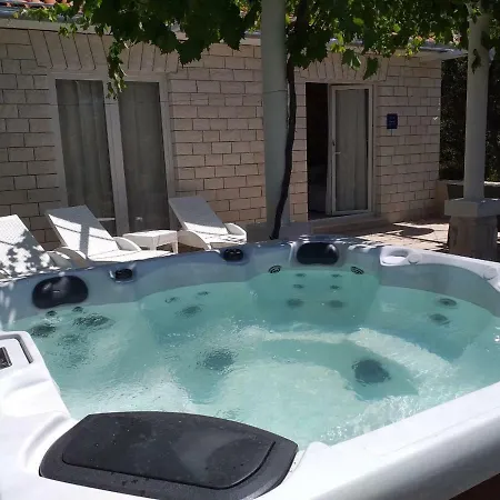 Vrgorac Bed and breakfast 3*